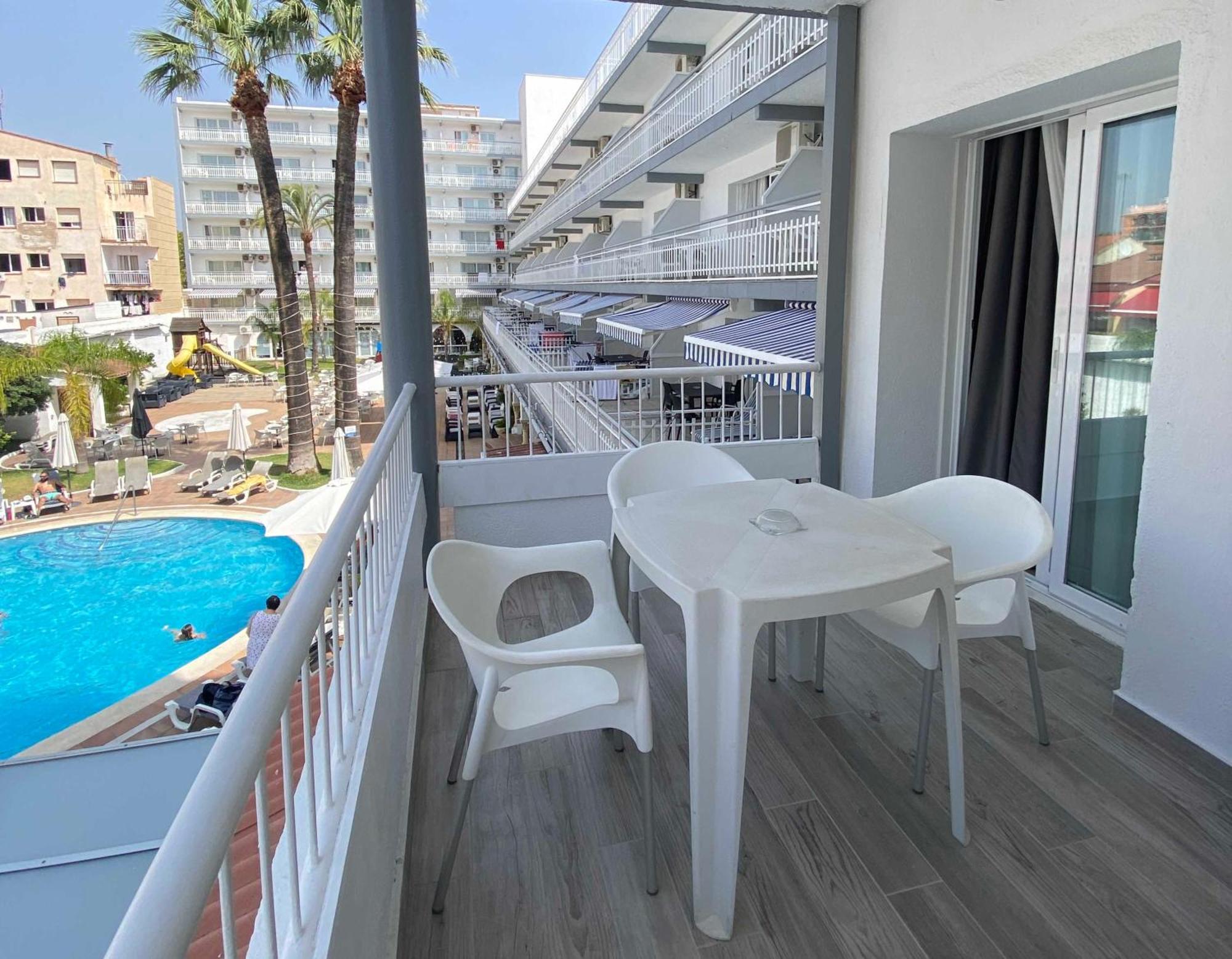 Hotel Apartamentos Solimar Calafell Exterior photo